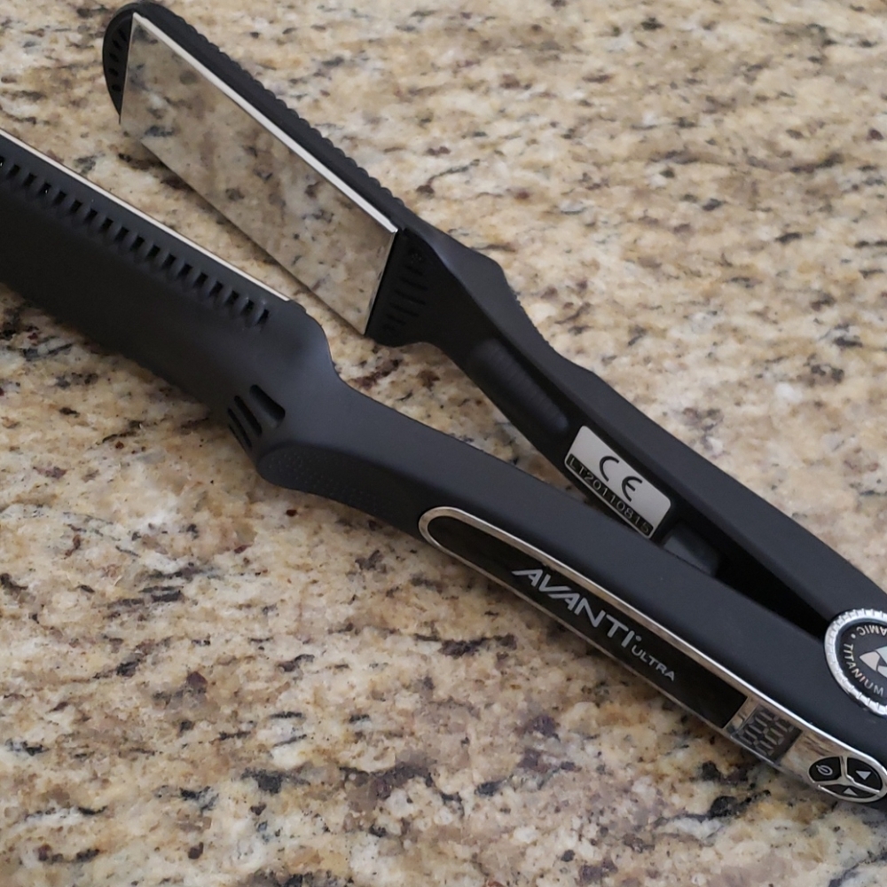 Hair straightener